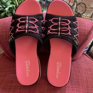 Easy Spirit e360+ Black with Pink Footbed